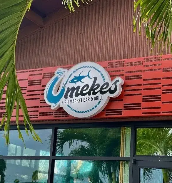 The Umekes Fish Market Bar and Grill sign above the entrance in Kailua-Kona